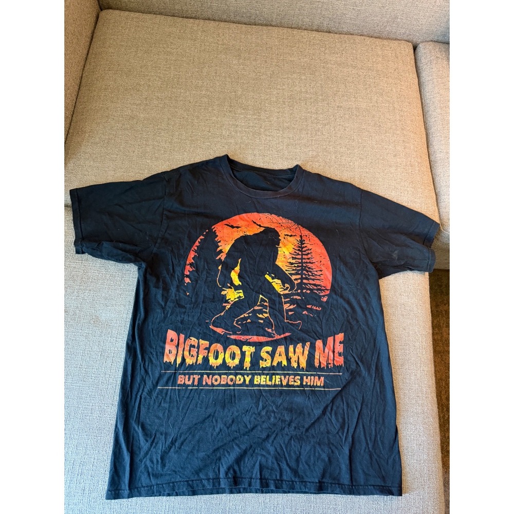 Bigfoot Saw Me But Nobody Believes Him Graphic Tee Black Mens L Sasquatch Shirt